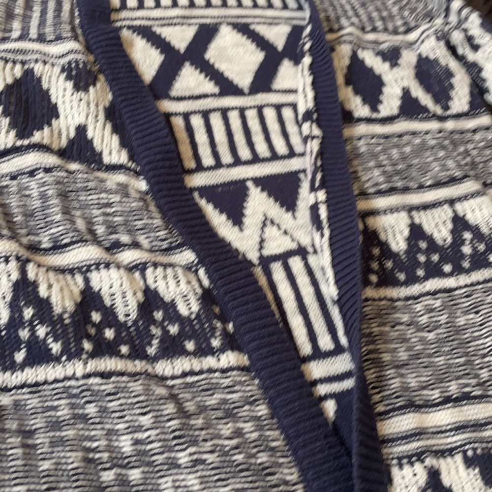 Cardigan - Picture 2 of 7